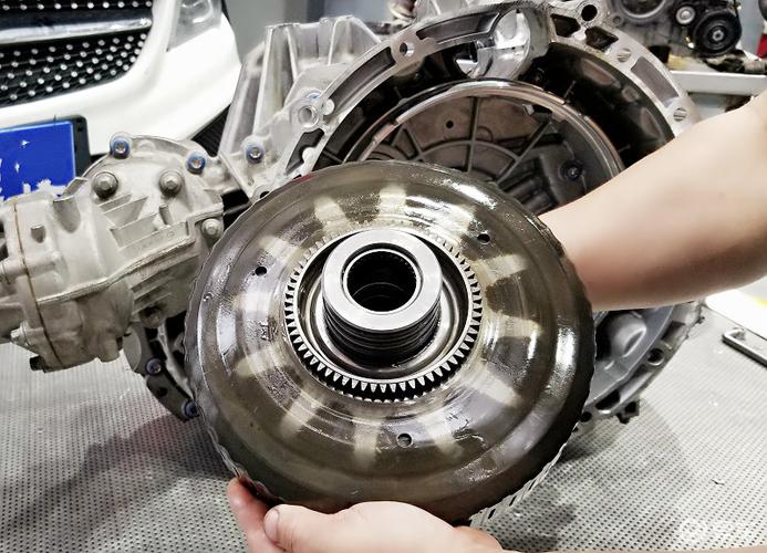 奔驰cla200变速箱是干式的还是湿式的