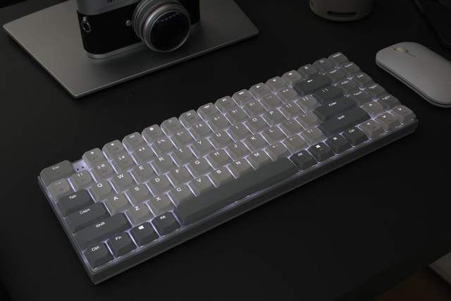 应该试试新的手感——绿联ku102矮轴机械键盘