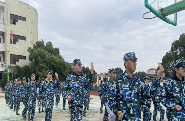 以至微之境 铸国之大器——南昌市洪都中学"大国防教育"有特色见成效