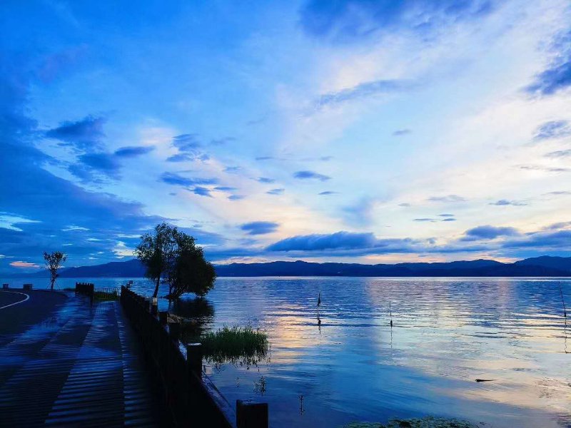 云南大理 天空之镜