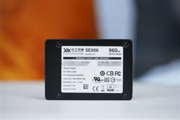 SATA SSD顶尖水平！长江存储SE006 960GB图赏