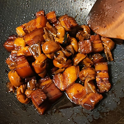 忙里偷个懒,轻松来一碗百叶结红烧肉!