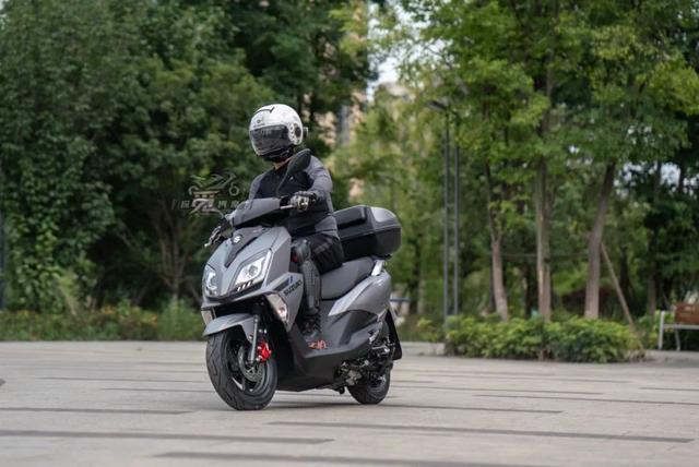 详细测评济南轻骑铃木uy125︱神车也有中年危机