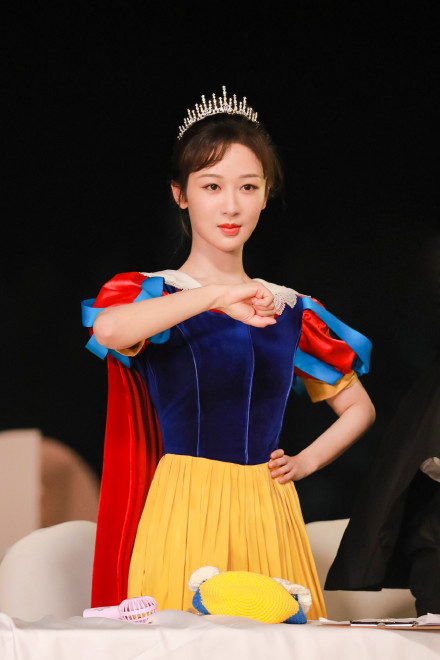 杨紫cos白雪公主,这是迪士尼在逃公主本人吗?