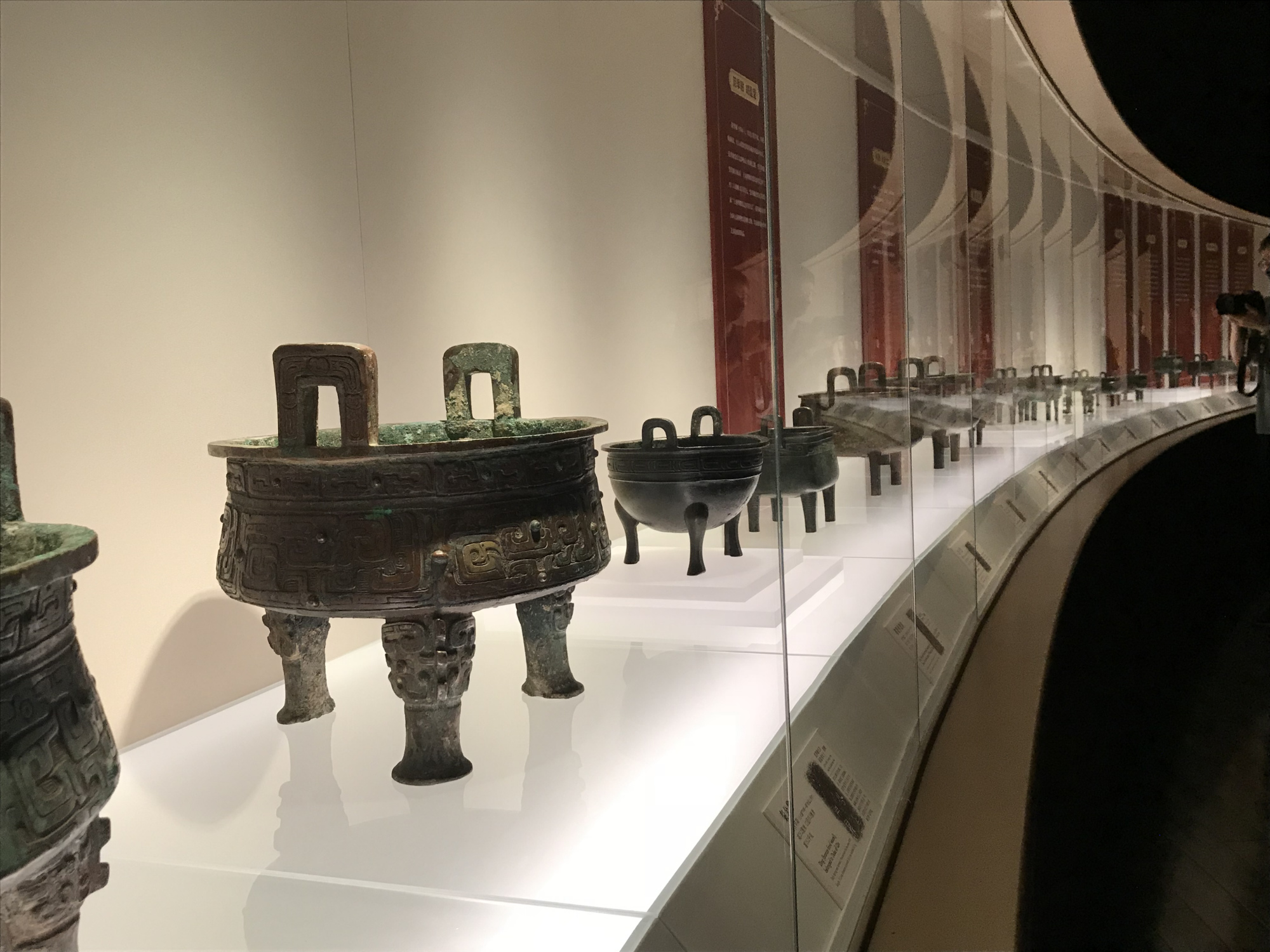 现场|大盂大克双鼎再聚首,21件青铜鼎同时亮相