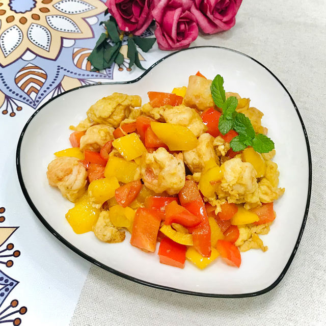 滑蛋虾仁炒彩椒,有营养,小朋友喜欢!