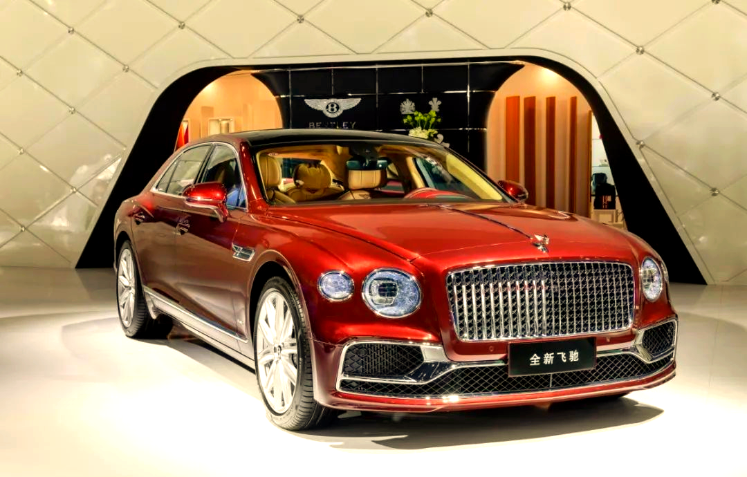 成都车展宾利展台精彩看点:焕新全系产品与新添越亮相