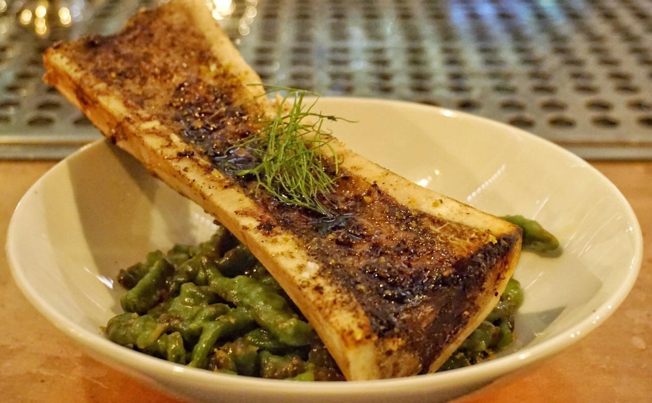 烧烤摊的"烤牛髓",曾是烧烤界网红,现在为什么10块钱都没人吃