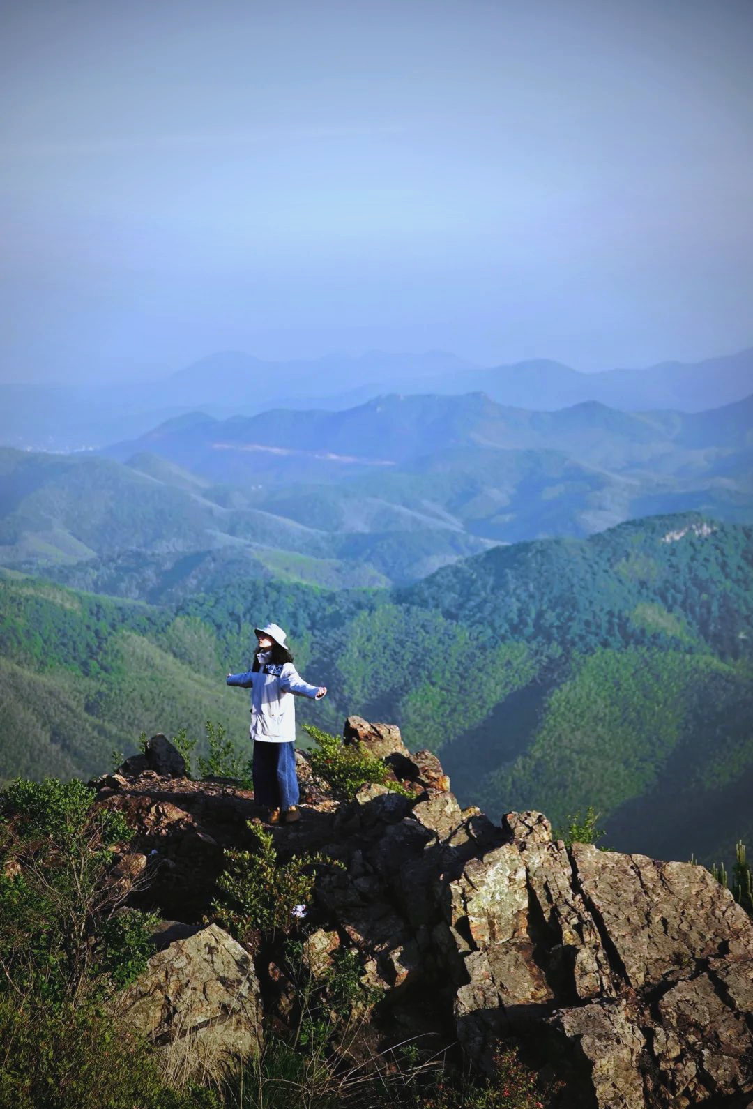 三公山探秘:安徽秘境的奇观与挑战