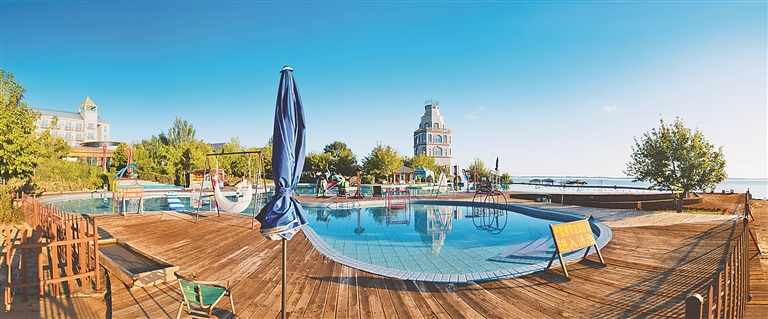 温泉胜地连环湖