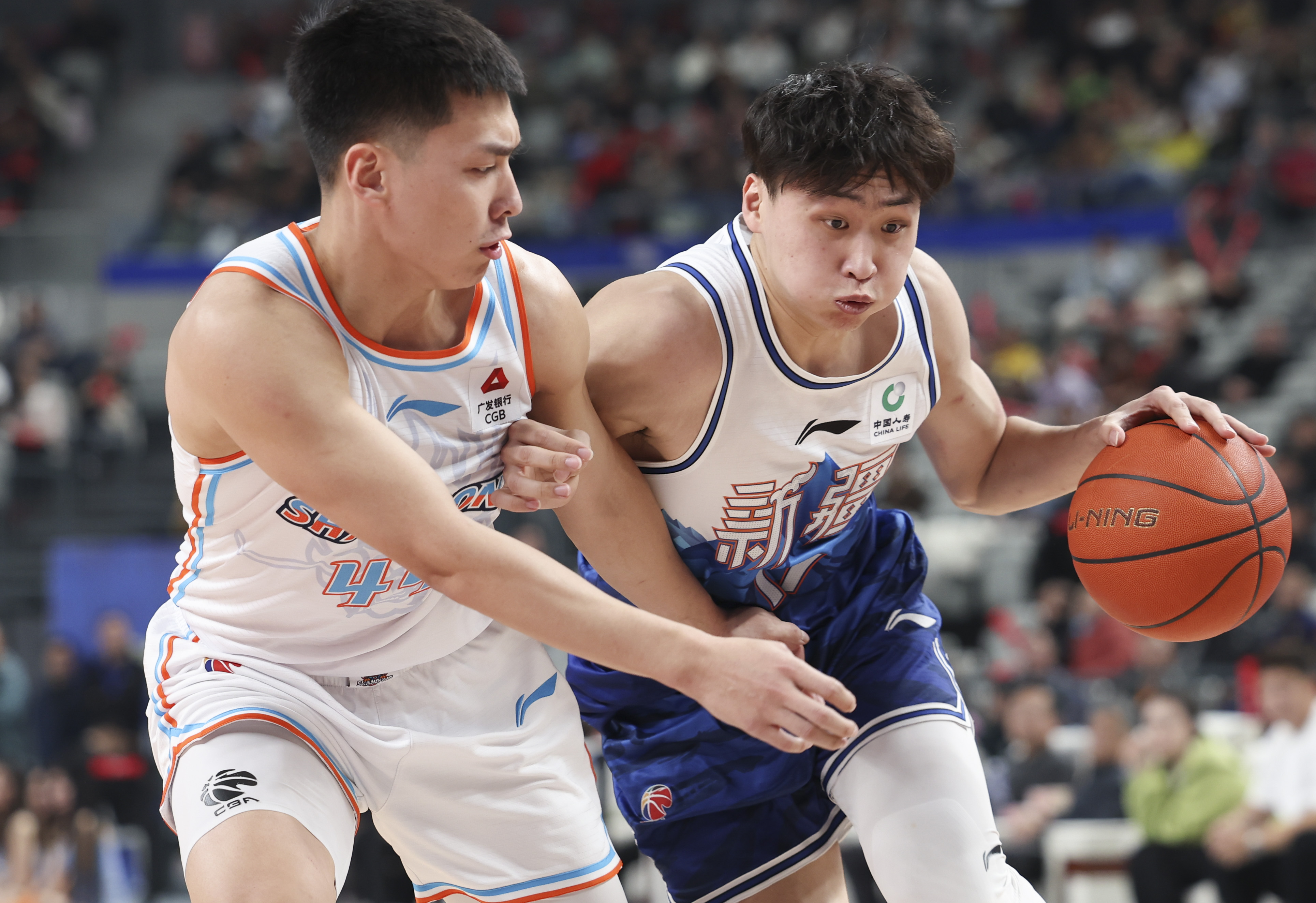 篮球——cba常规赛:新疆伊力特胜山东高速