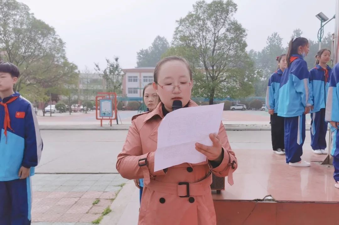 共享阅读 向上人生——官湖中心小学举行第七届阅读节暨"光明书香节"