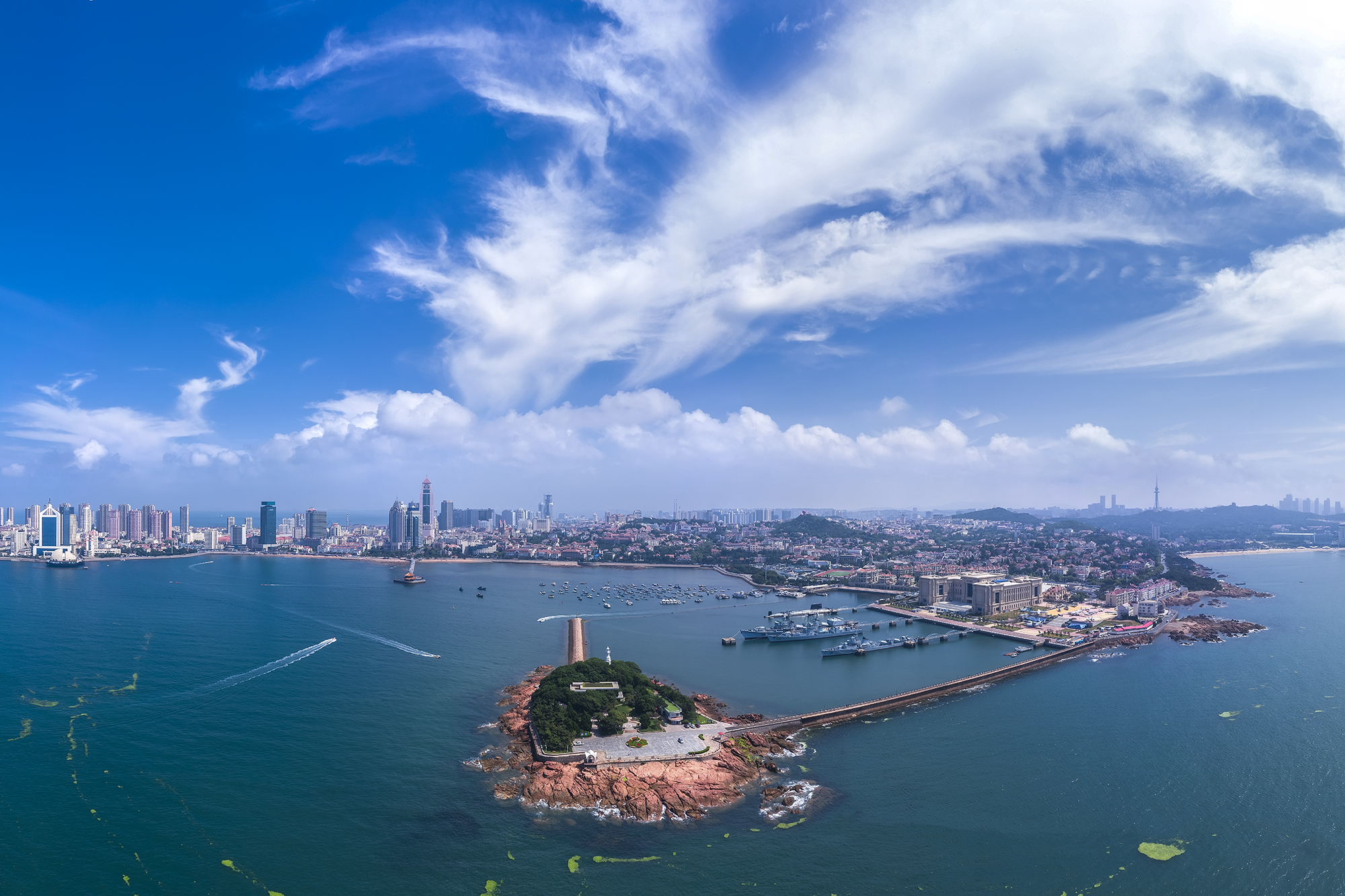 青岛向海洋旅游桥头堡进发