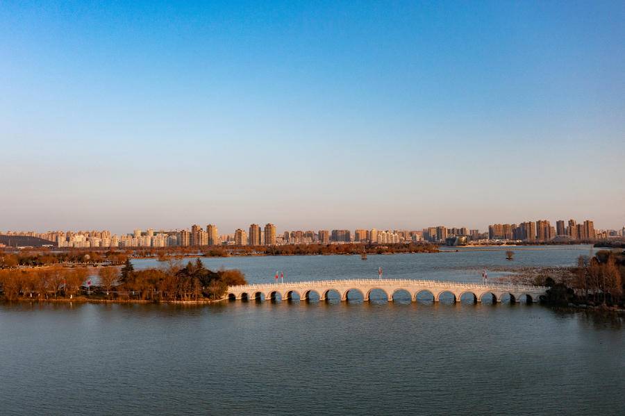 冬游云龙湖,就到南湖水街去看桥,简直就是一座桥博物馆,太美了