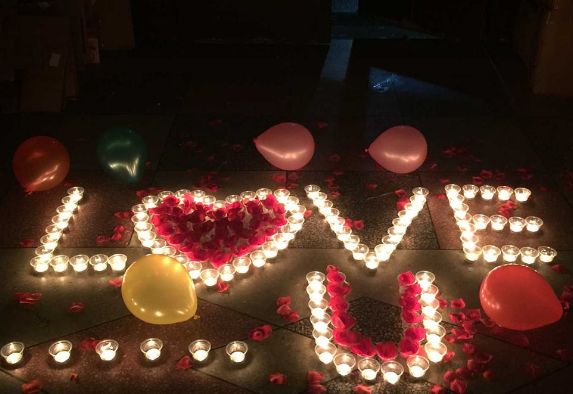 "不答应就退钱",南京一大学生告白失败,众人竟起哄让女生退钱