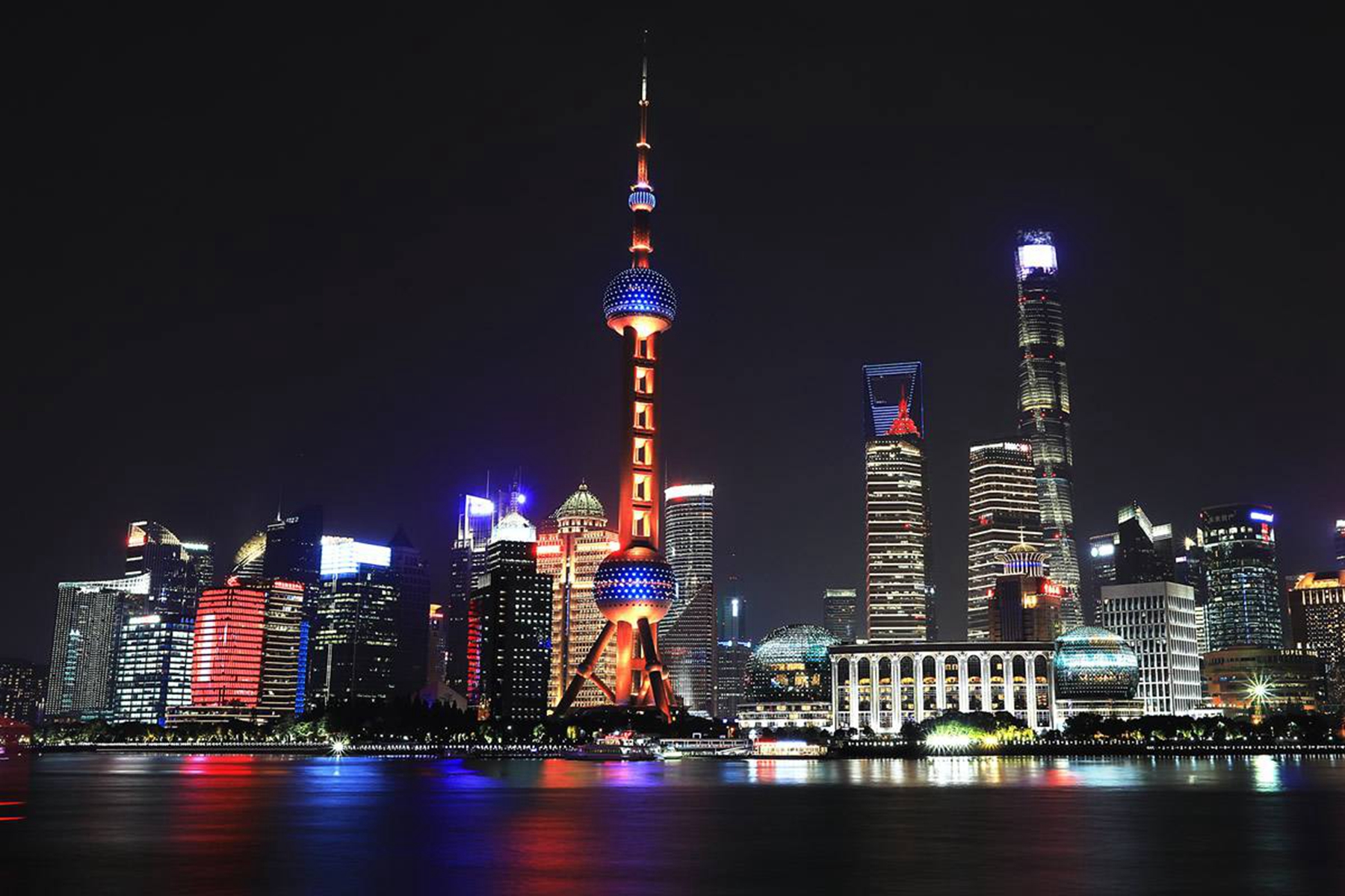 繁华的大上海怎么玩,怎么去迪士尼乐园,这篇文章带你聊一下