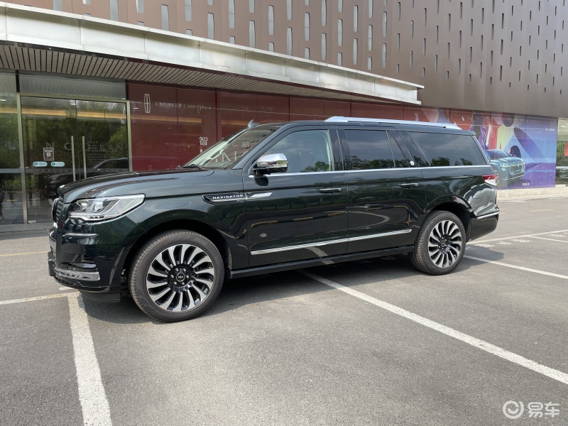 新款林肯领航员长轴总统版实车曝光 售142.80万元