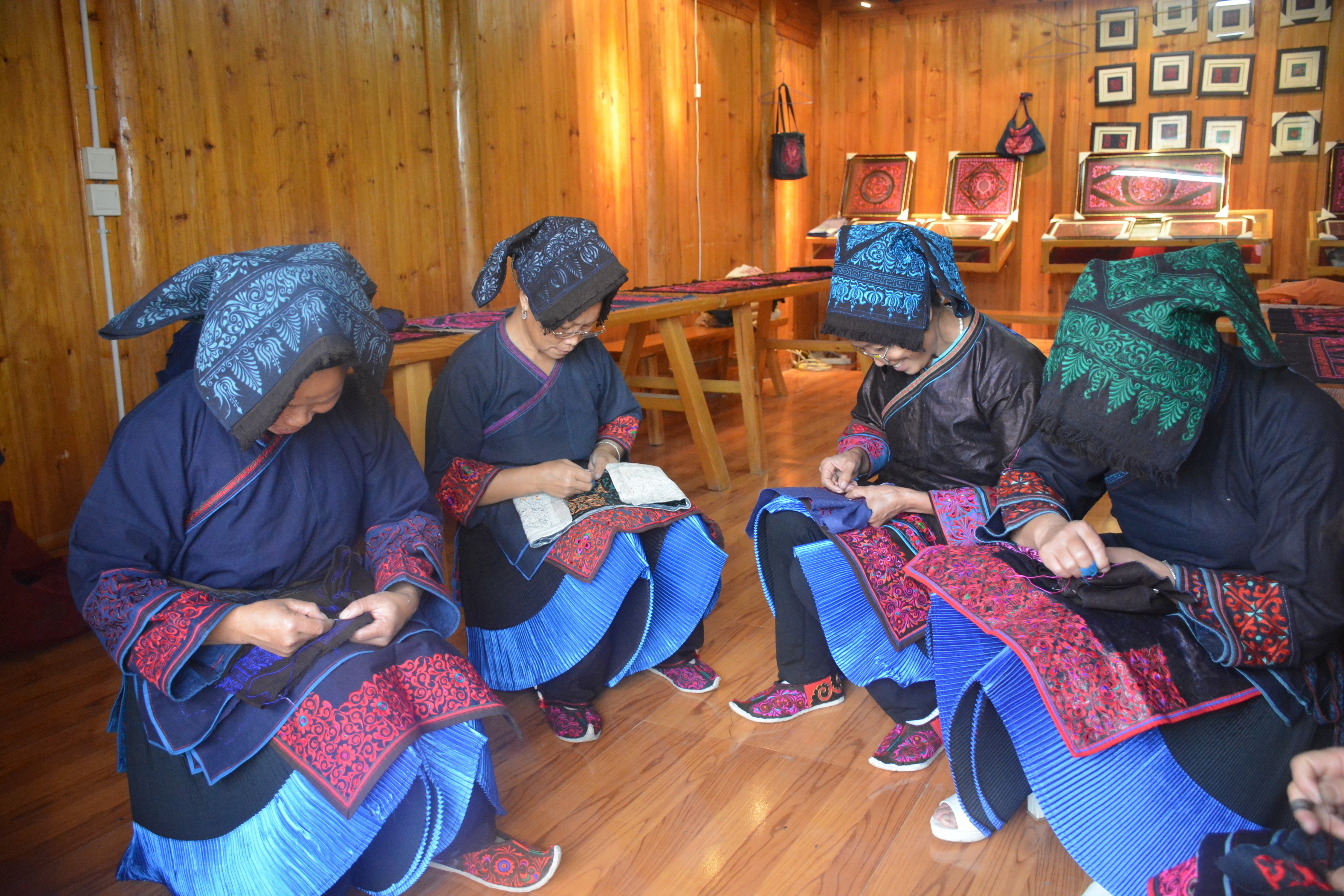 麻江县龙山镇:小小夜校为乡村振兴注入 "源动力"