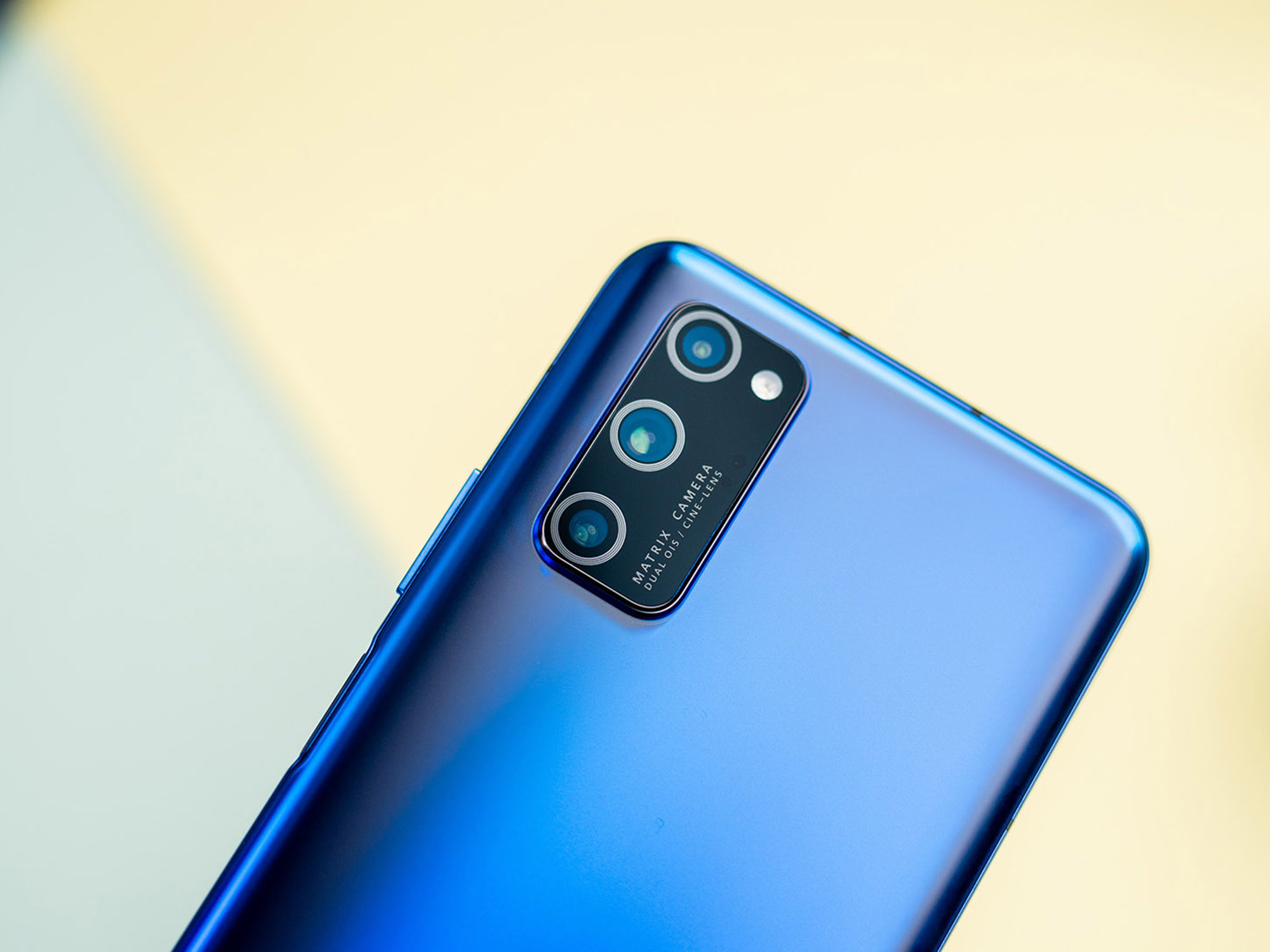 从3299降至2010,最能跳水的华为麒麟990 5g手机,如今也是很值