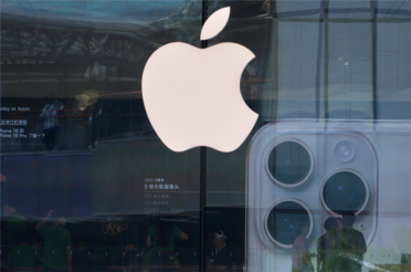 iPhone 20屏幕曝出重大物理缺陷！但苹果要到2028年才会修