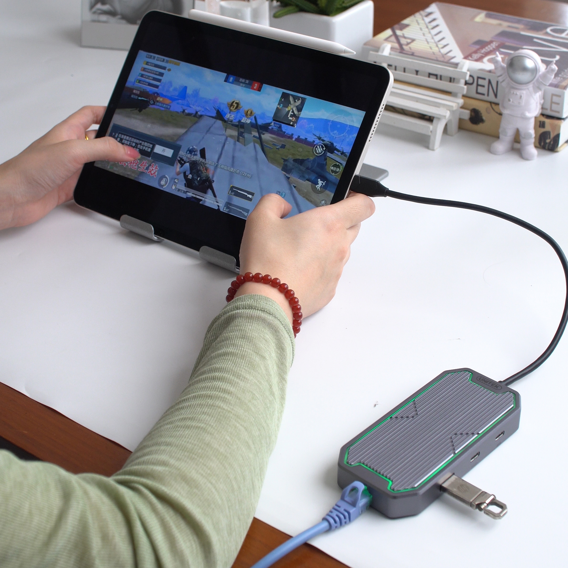 攻略|苹果02ipad接口有多强吗?外接键鼠,显示器,体验不输mac