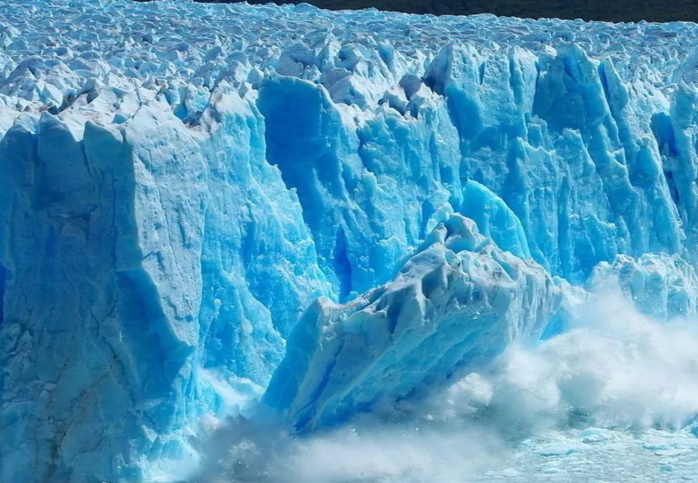 格陵兰岛下暴雨,雨量相当于500个西湖?有何影响?