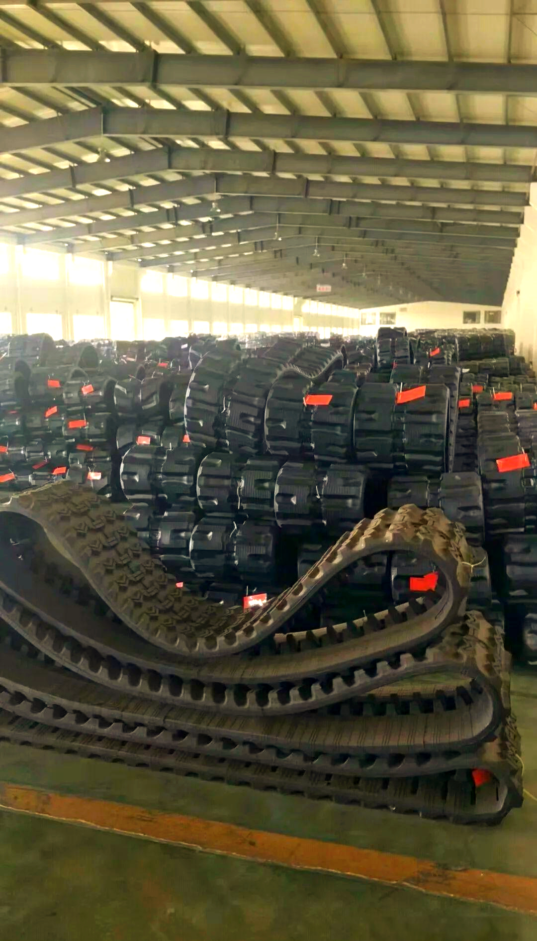 橡胶履带厂家直销,多样化产品供您选择