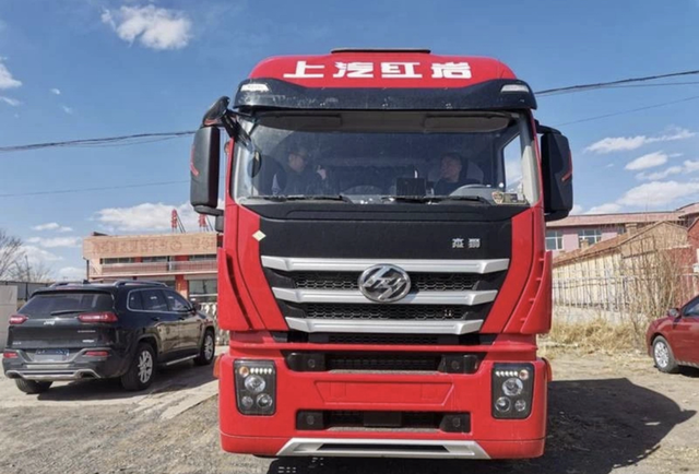 没人会拒绝一台节气省钱的车 上汽红岩燃气重卡给足用户收益保障