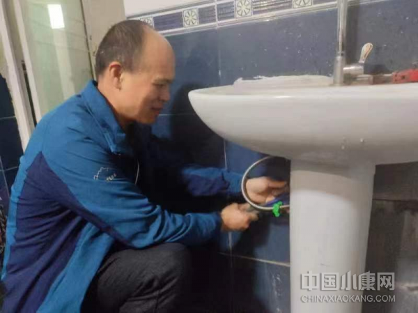 江西宜春:平凡中见伟大——记宜春市广播电视台"岗位标兵"刘建生