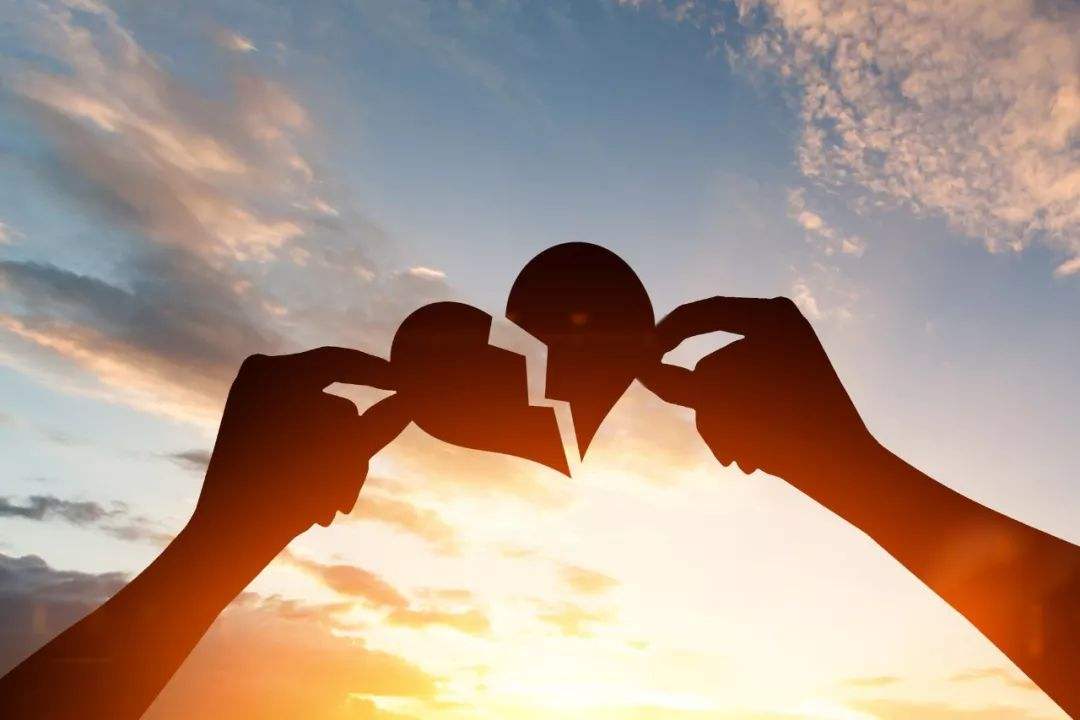 爱情结束后,最好的处理方式是:老死不相往来