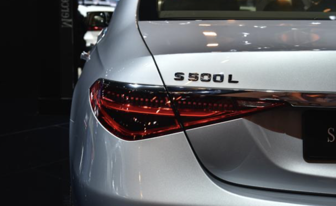 新车|新款奔驰s级正式上市,售价91.78-183.88万,换装2.5t动力