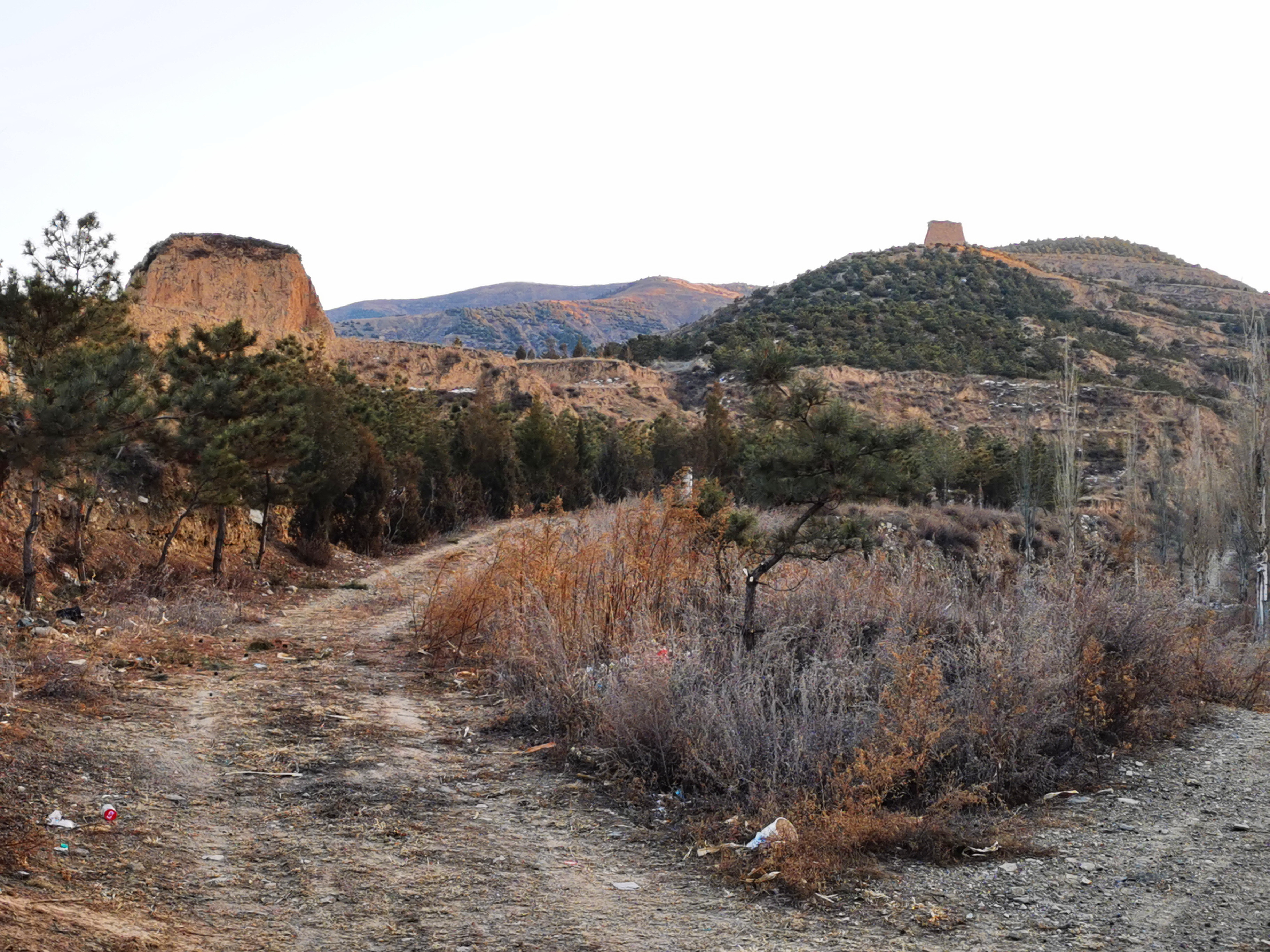 新广武村,一座古长城脚下的屯兵城堡,有"金斗银簸箕"之称