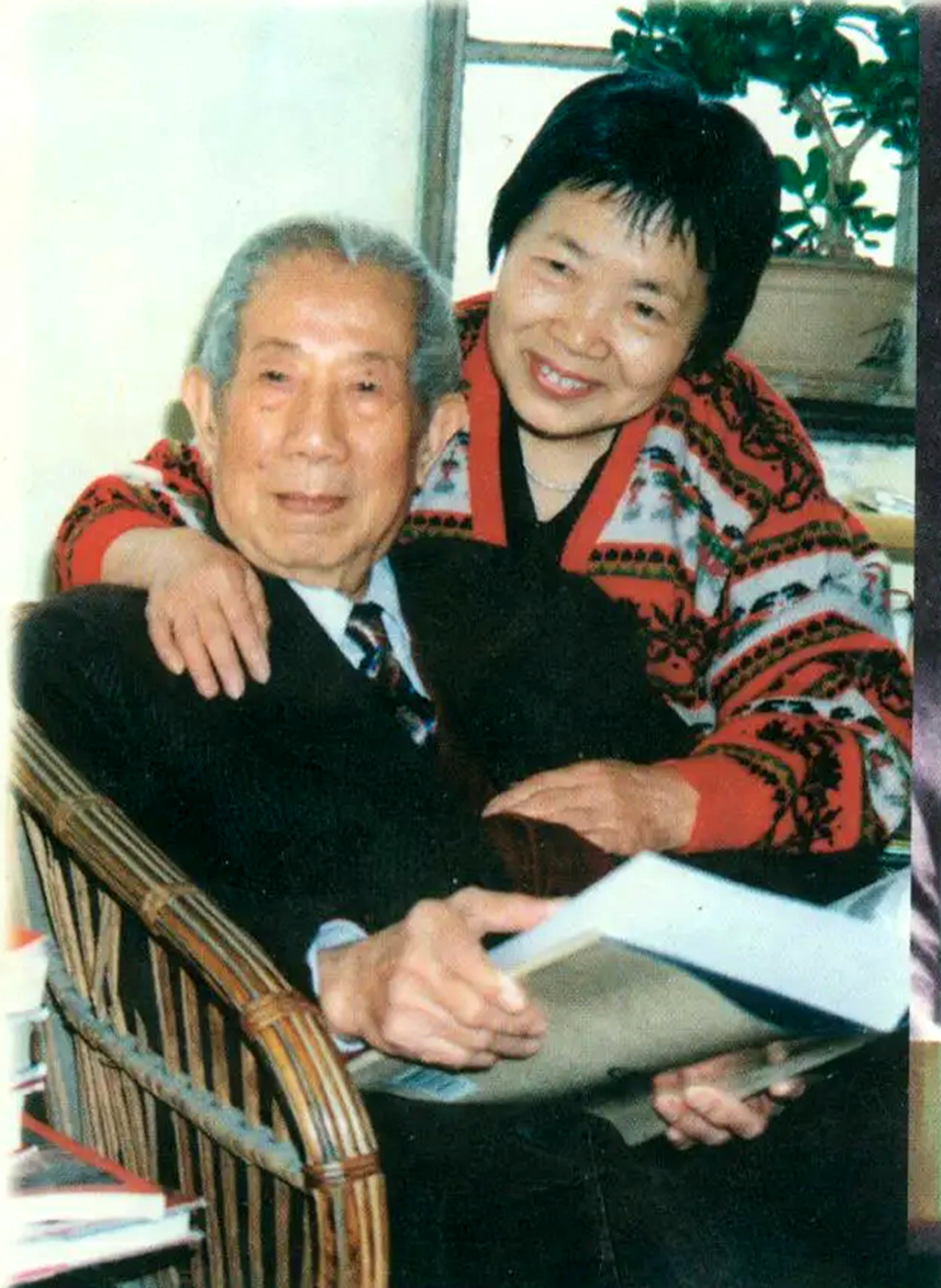 上海电影人追忆名导汤晓丹,他曾执导《南征北战》《渡江侦察记》