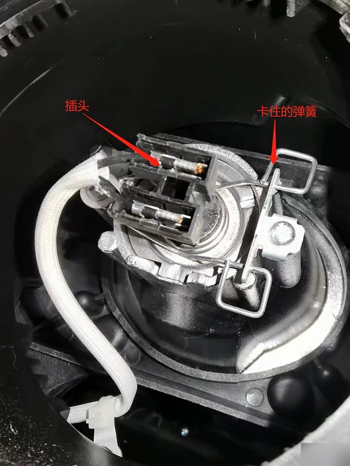 哈弗h6近光灯更换教程图片