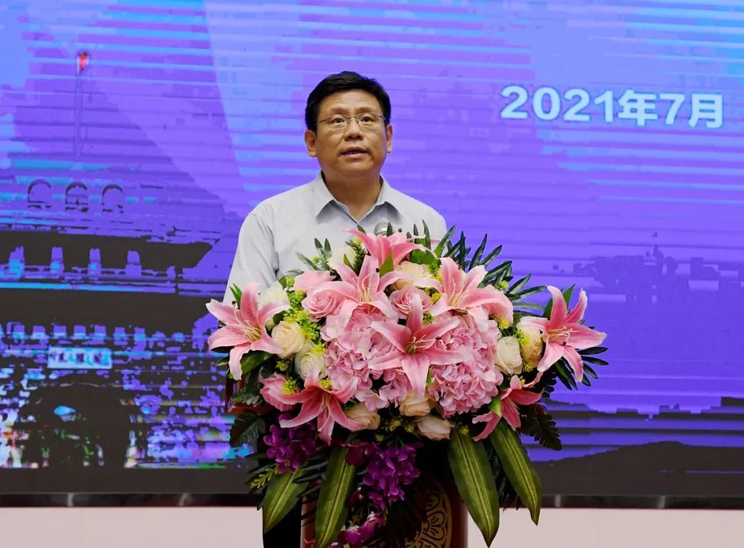 市长迟威作会议主持.