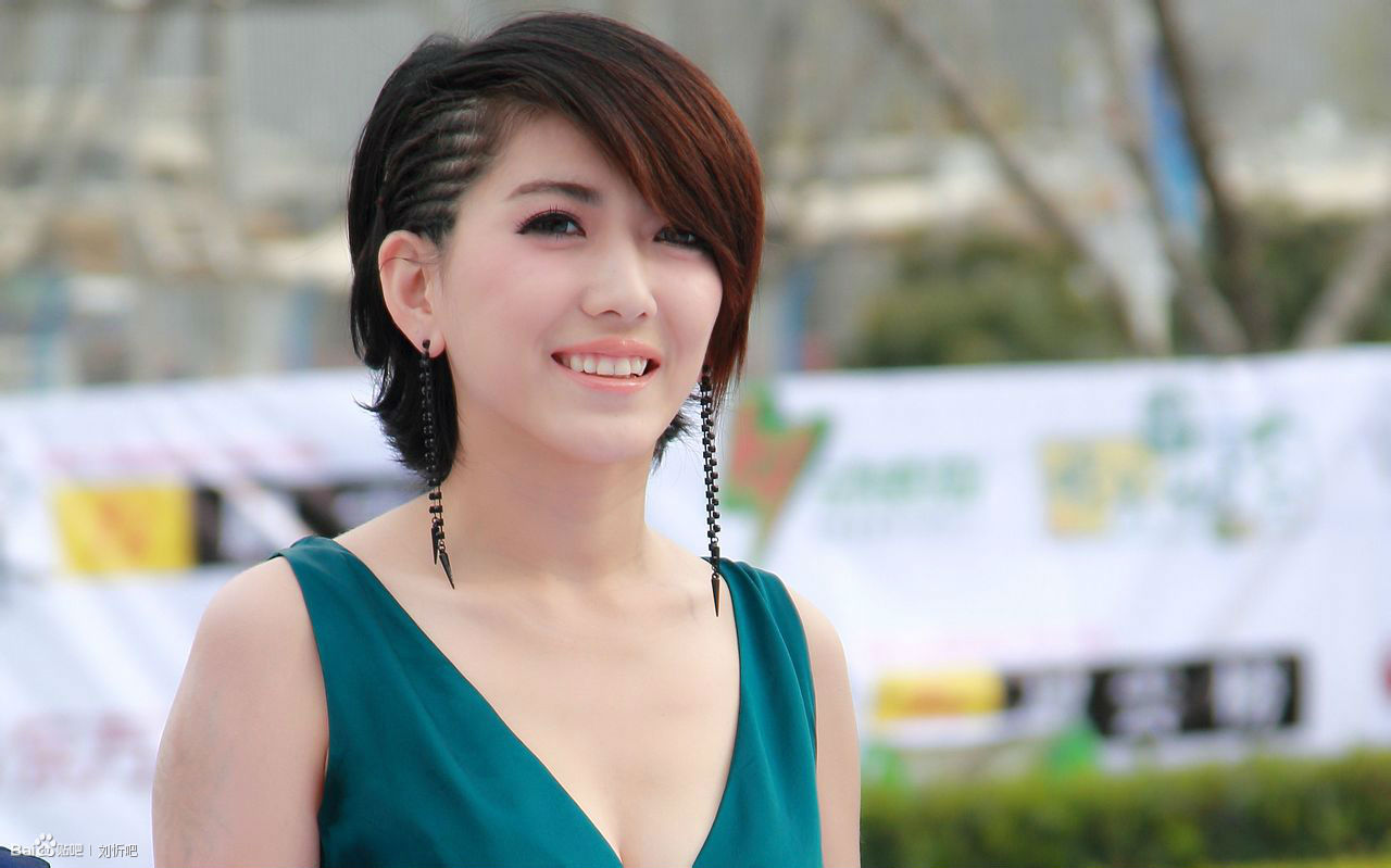 昔日"快女冠军"现状曝光,30多岁的她怎么落魄成这样了?