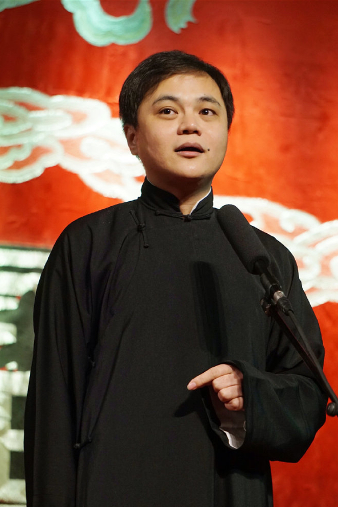 德云社李云天,杨鹤通舞台演出,不仅砸挂高峰,还"骂"了德云社