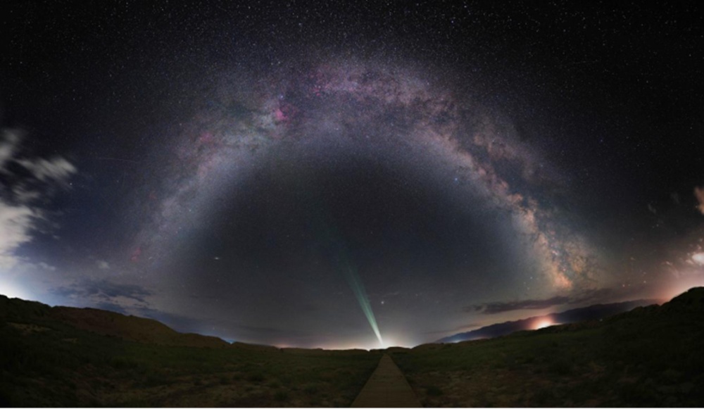 "星空密语"文化季在哈密举行