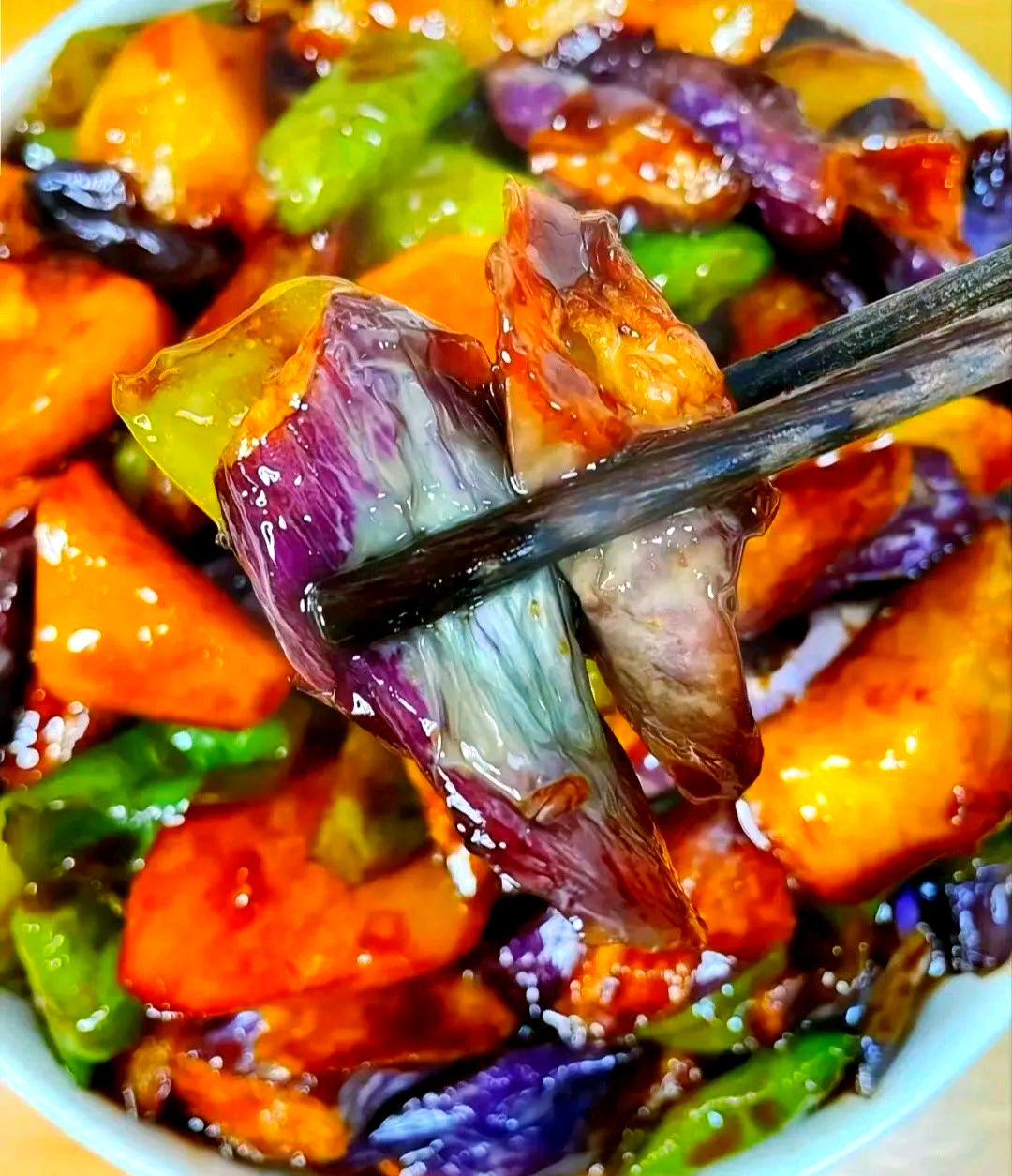 地三鲜:东北家常美食的多样口感与丰富营养