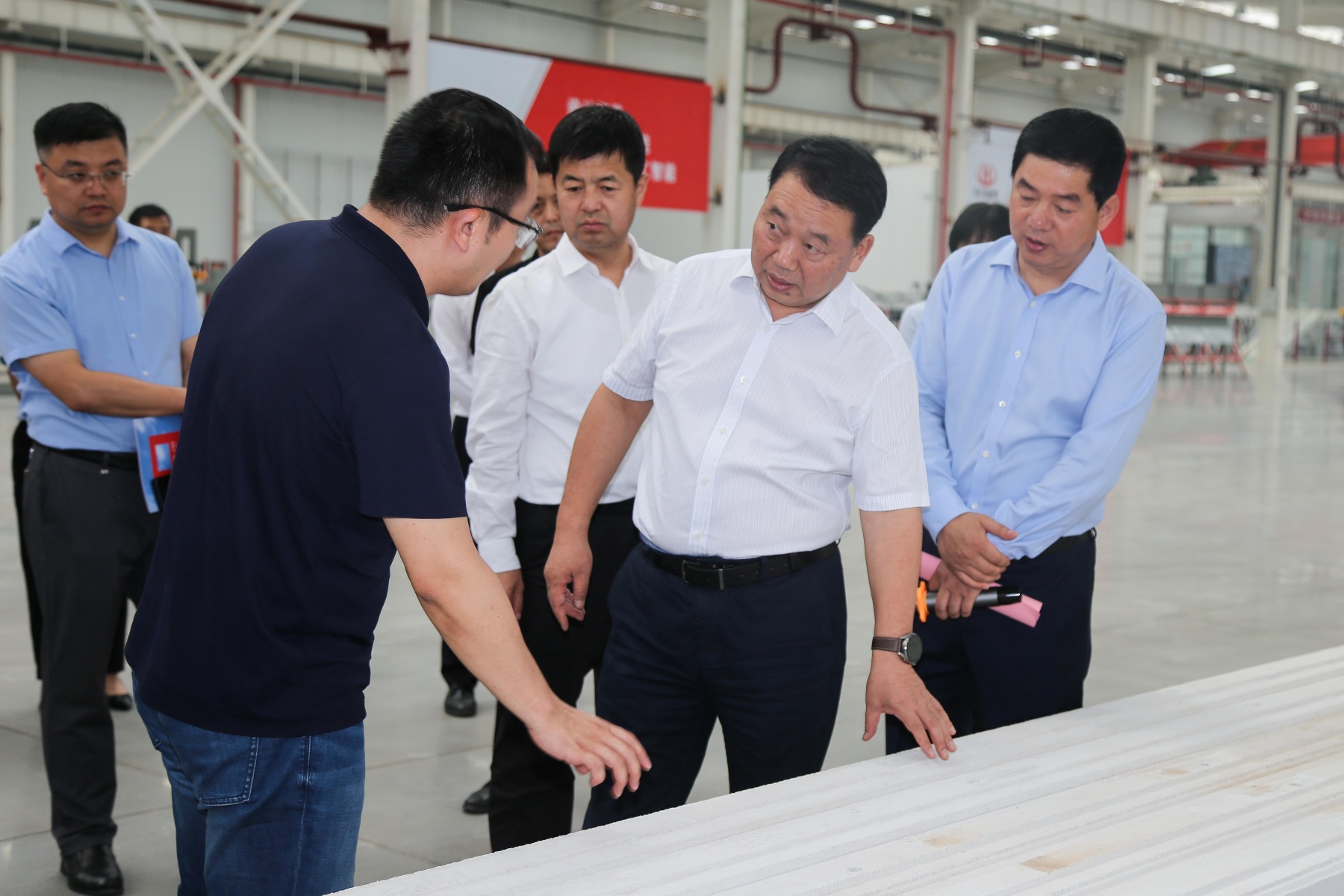 省工信厅党组书记,厅长张宗科调研咸阳市重点行业,重点企业工业经济