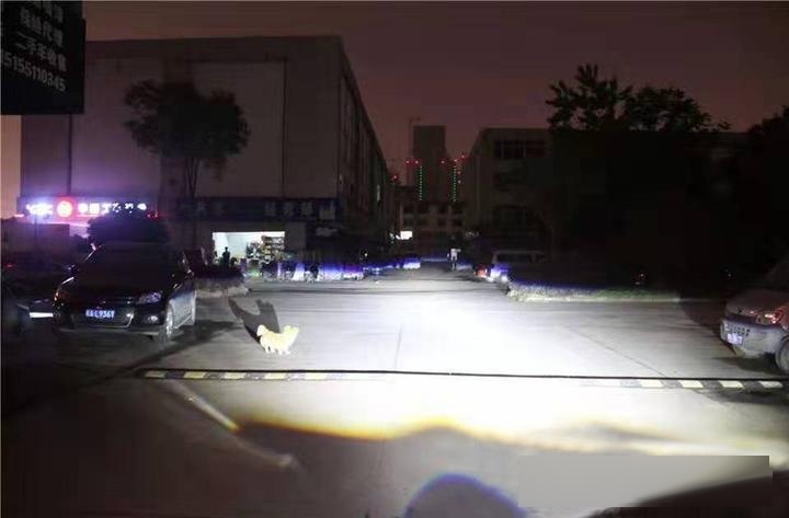 成都车灯改装店改装反射激光 改装直射激光大灯