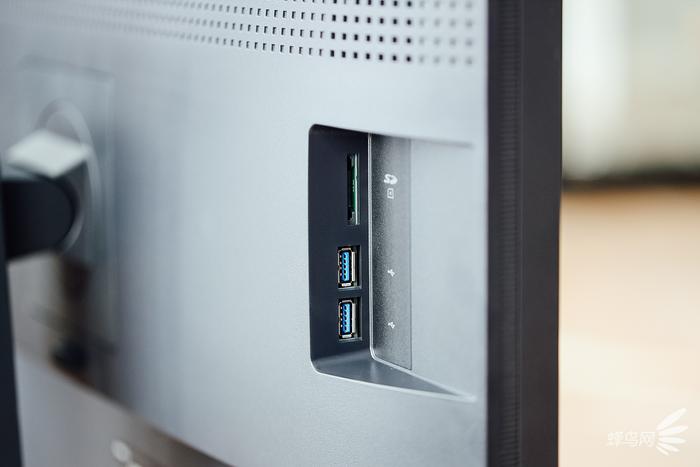 10.7亿色4k专业级修图显示器 明基sw271c评测