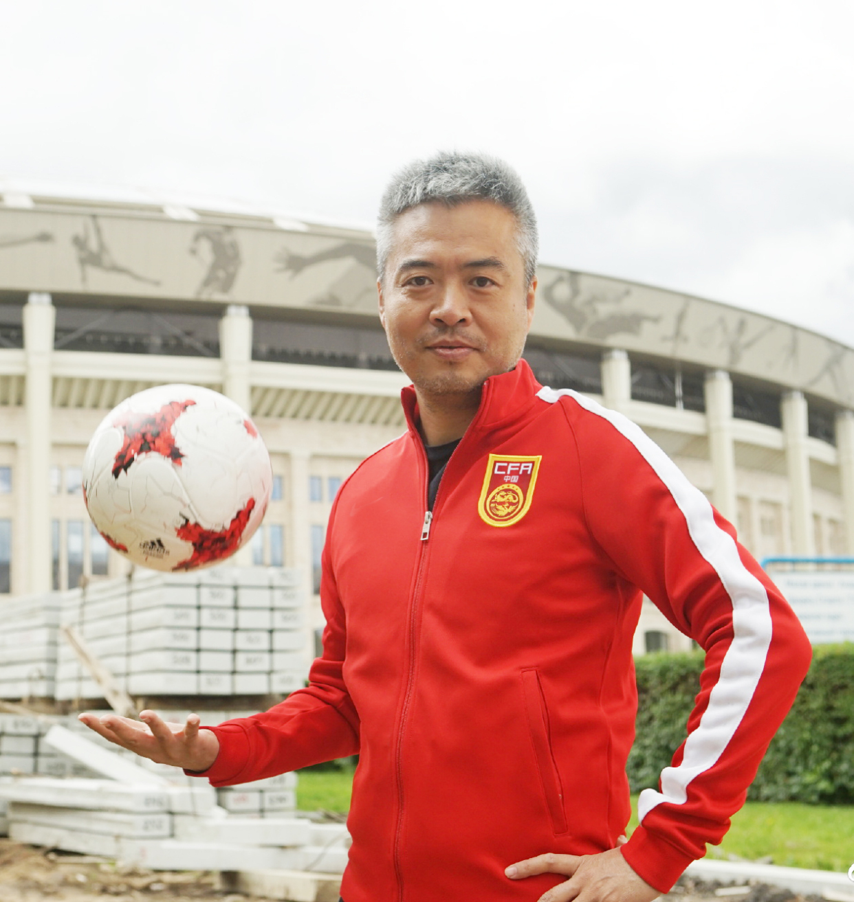 著名主持人段暄:曾在央视当过8年临时工,妻子是"电波美女"