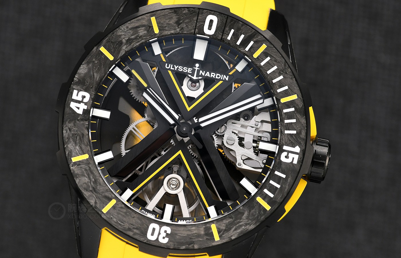 潜水表新高度 品鉴雅典diver x镂空腕表劲黑款