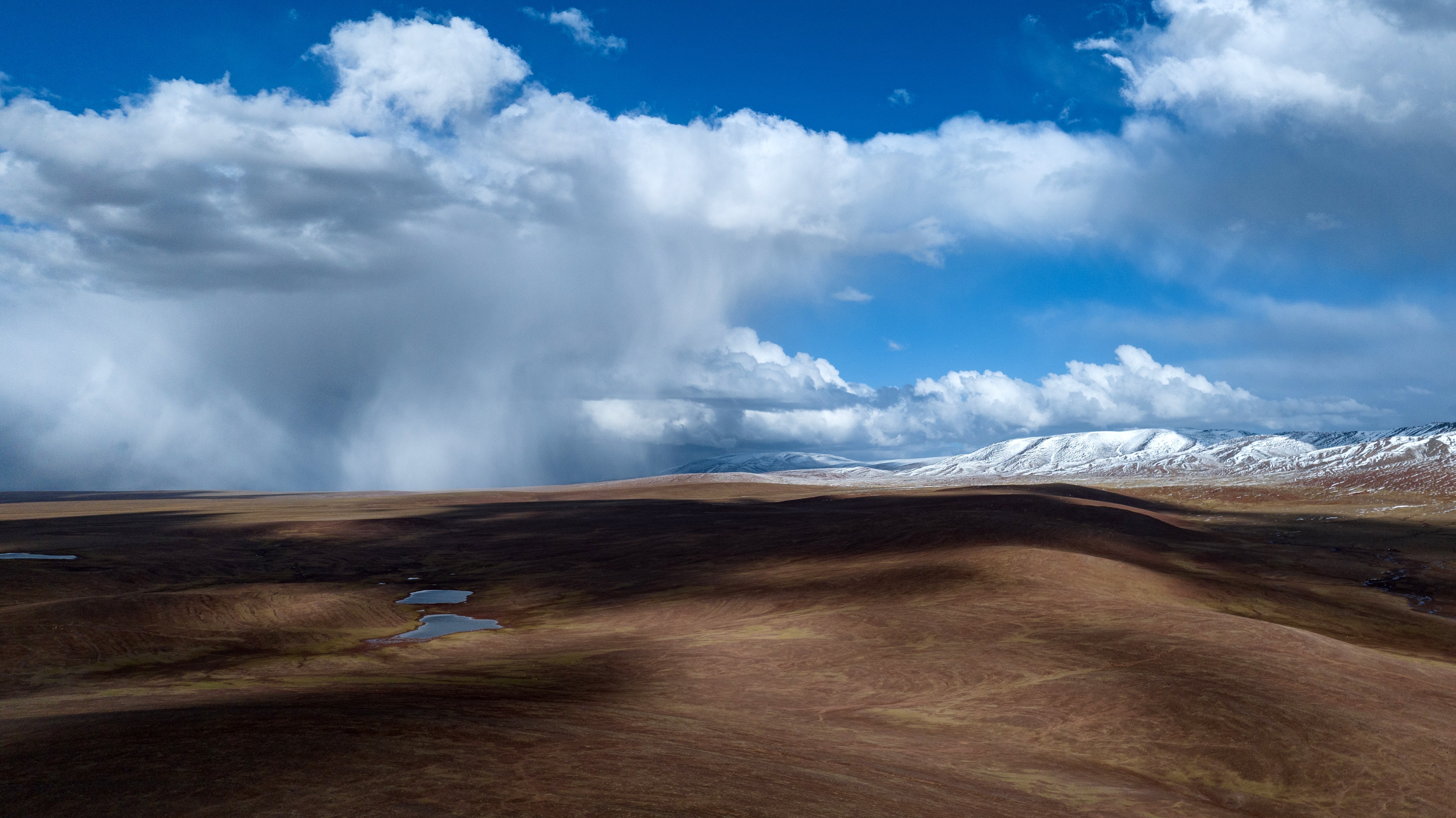 (美丽中国)"藏羚羊产房"卓乃湖的日与夜