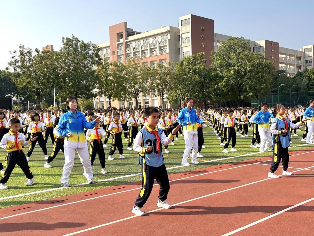 明年起试行小学每天1节体育课!佛山拟出新规,更多看点
