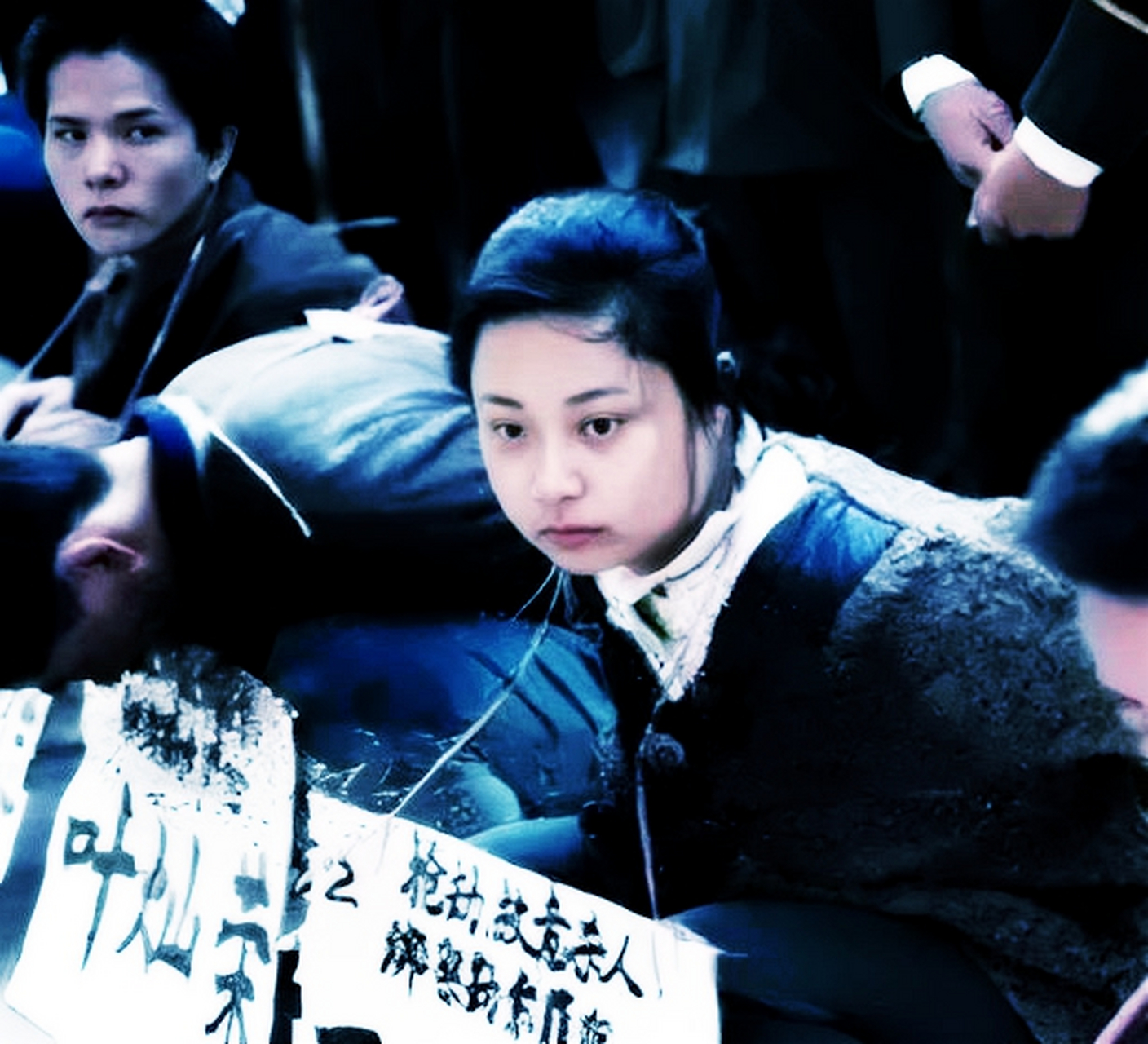 邵苗苗学历不高,但他有办法说服全国冠军桑多·乔立夫听命于他.