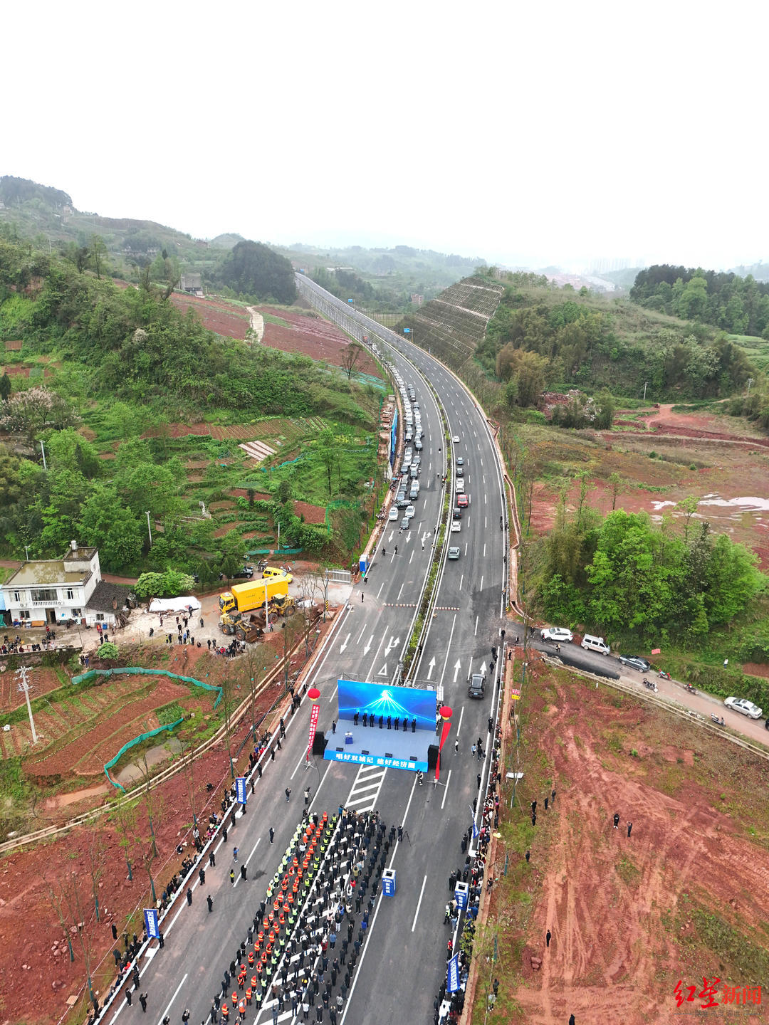 川渝南北大道三期项目正式通车,川渝高竹新区到重庆中心城区更快了