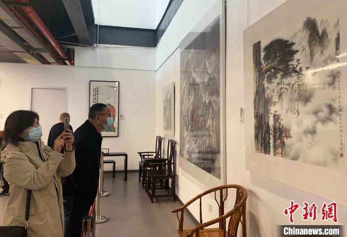 21位当代书画名家近百幅作品亮相扬州世园会