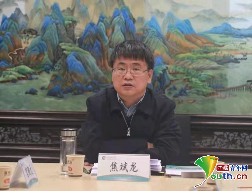 焦斌龙委员:实现乡村振兴,推动城乡人才双向流动是核心